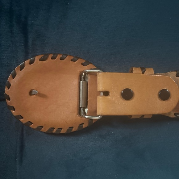 Chambers Phoenix Tooled Genuine Leather Bold Eagle Floral 38 - Picture 8 of 8